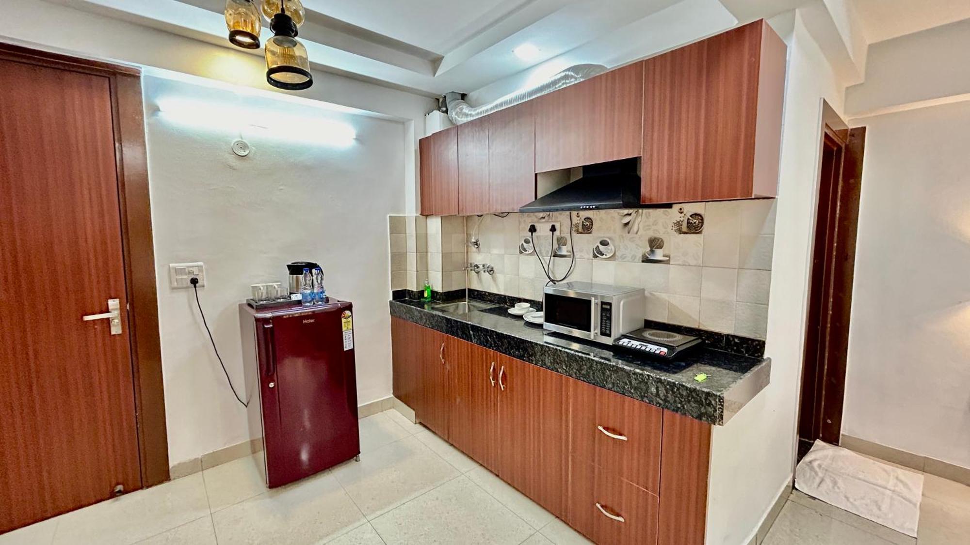Aura Luxury Studio I Couple Friendly I Near Golf Course Road, Sector 57, Gurgaon Eksteriør billede