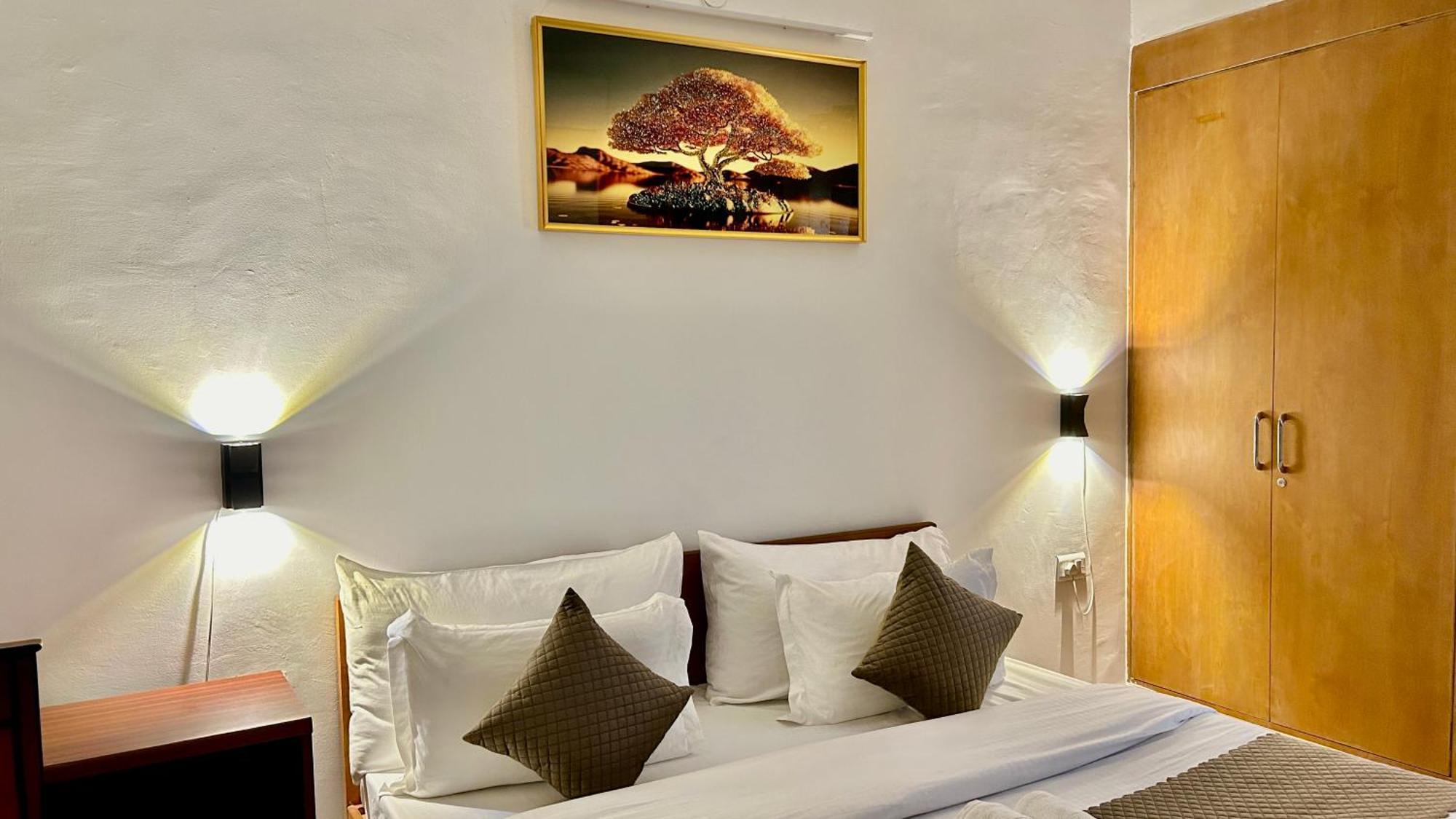 Aura Luxury Studio I Couple Friendly I Near Golf Course Road, Sector 57, Gurgaon Eksteriør billede